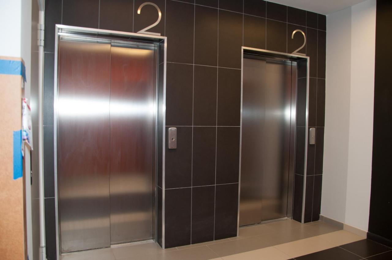 Apartament Cybernetyki Mokotow Varsavia Esterno foto